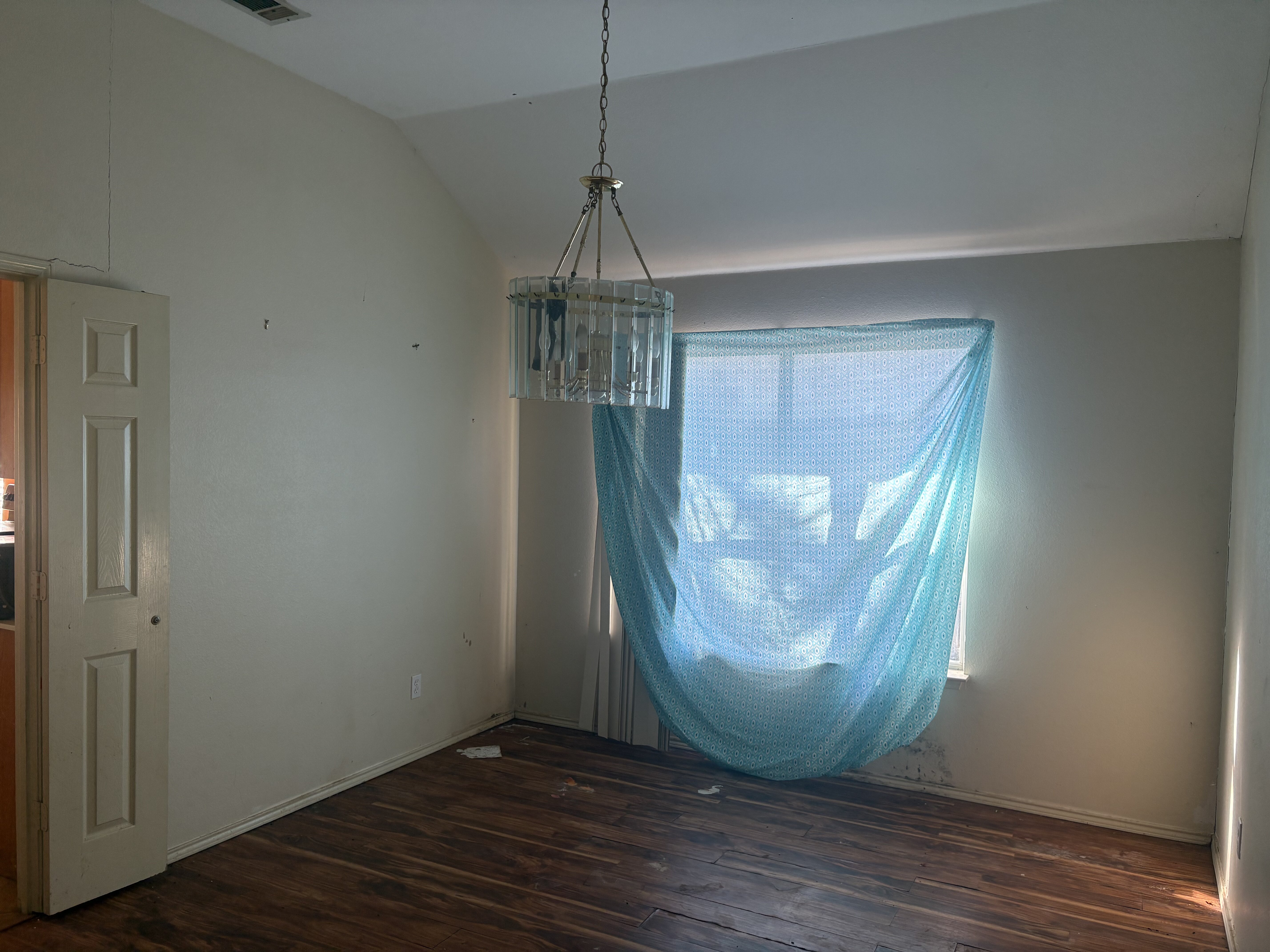 Bathroom with modern fixtures